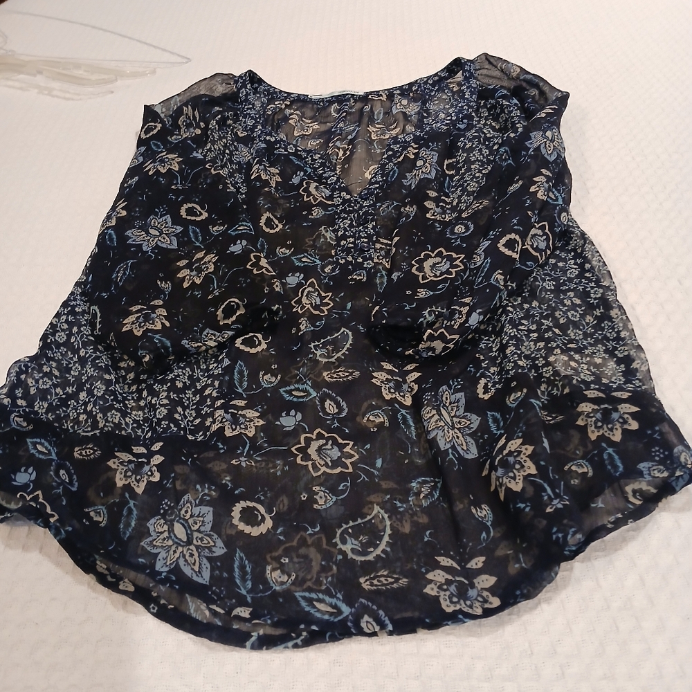 Maurices Medium Floral Sheer Black and Blue Women's Top - Picture 2 of 4